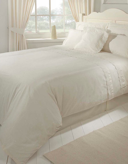 Ditton Hill Daisy bed linen in cream