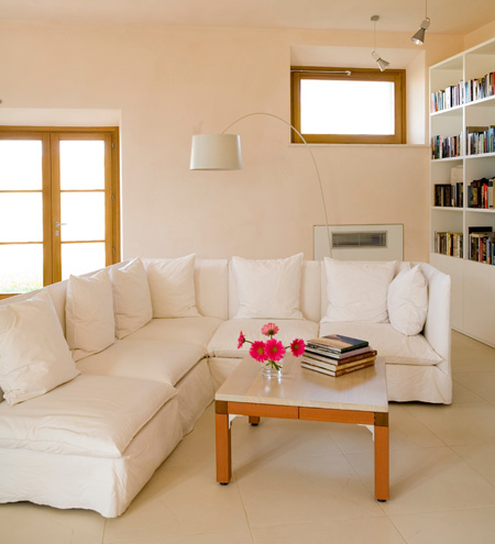 Clean, fresh style in the living spaces