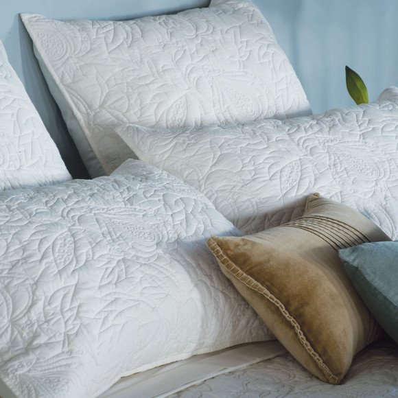 White shams