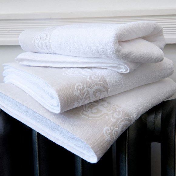 Guest-room-towels