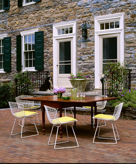 Knoll-outside