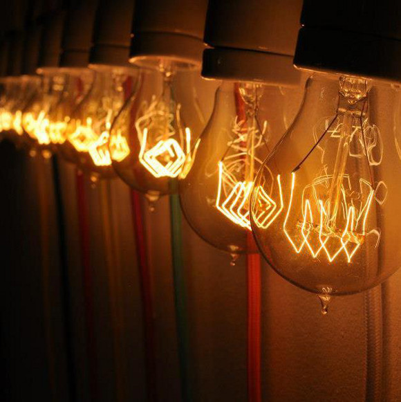 Vintage-bulbs-dowsing-&-reynolds