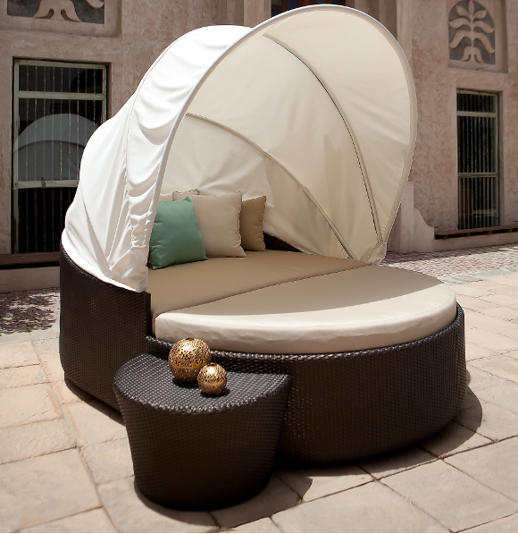 Sunshade-and-footstool