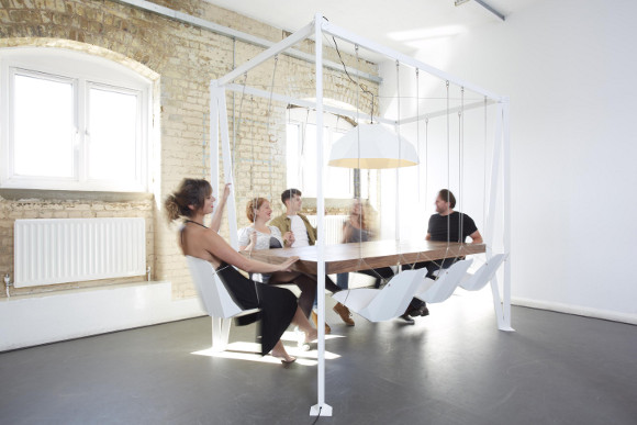 white swing table (1)