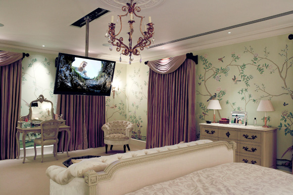 High-tech-bedroom