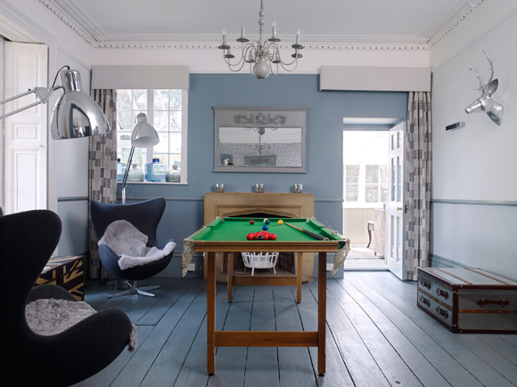 games-room